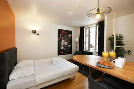 302 - Sejournez Dans Un Studio De Charme A Paris 5 - Flat-Guest Bagian luar foto